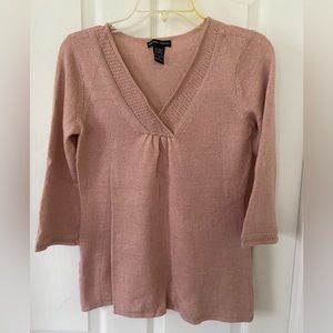 New York & Company 3/4 sleeve rose gold v-neck sweater